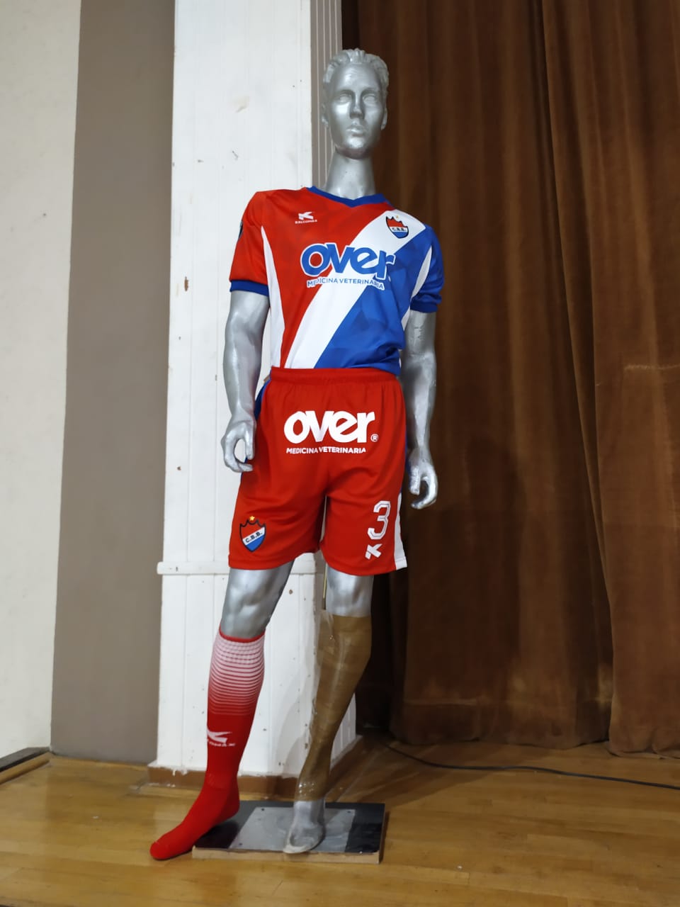 Bochófilo Bochazo presentó su nueva camiseta