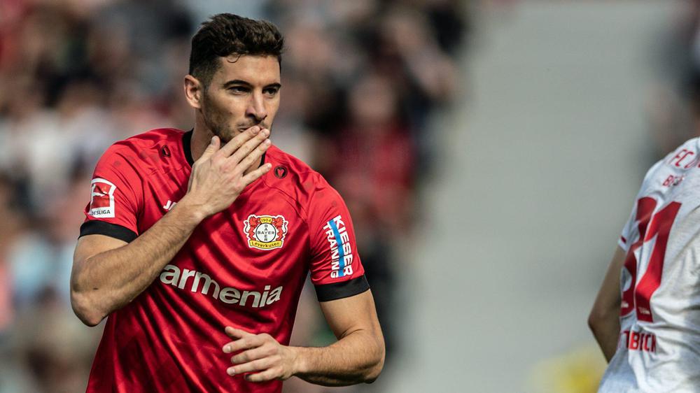 Alario-Leverkusen-golazo